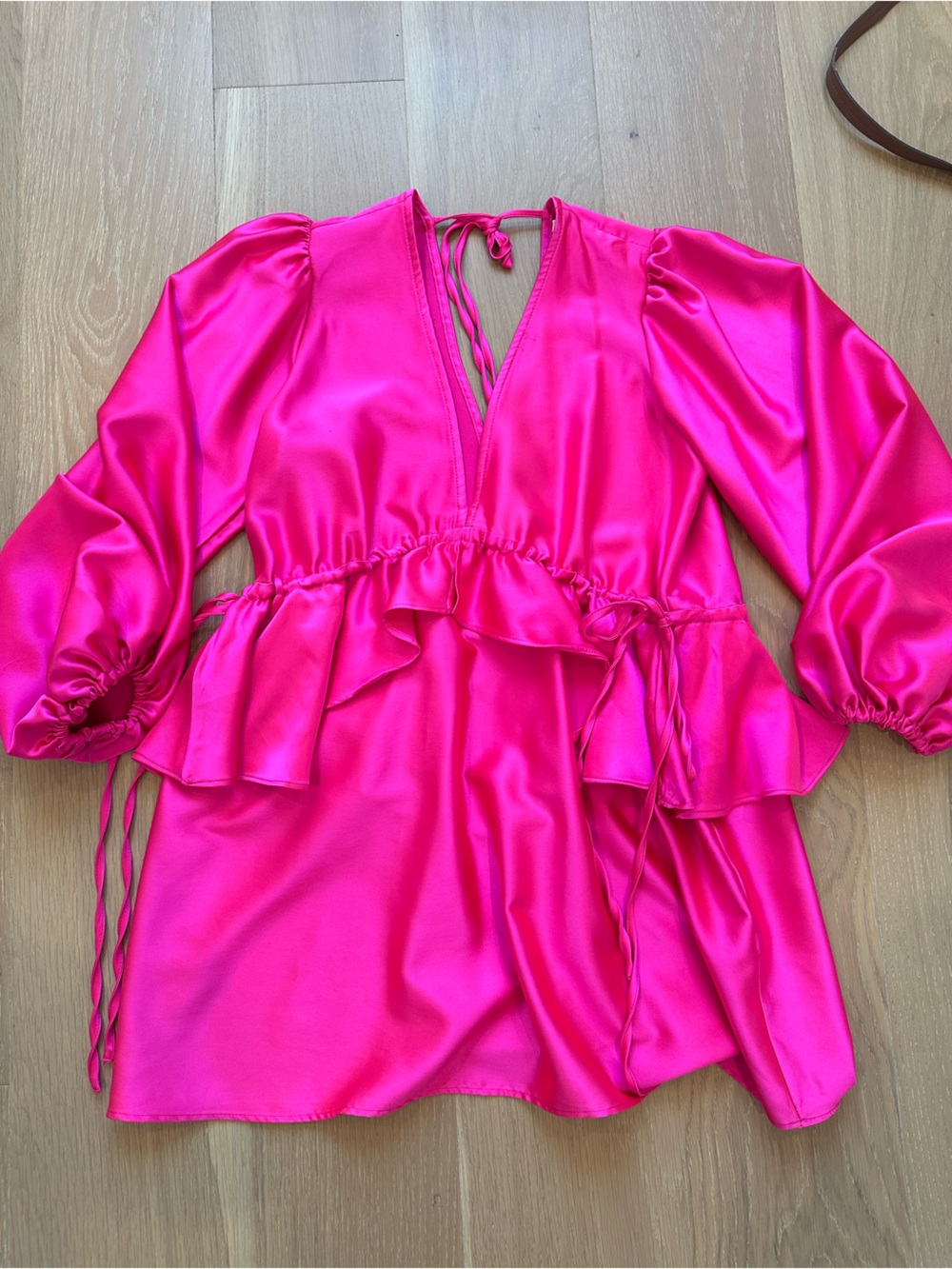 Topshop Satin Long Sleeve V Neck Bright Hot Pink Peplum Mini Dress Wedding Guest - Picture 14 of 14